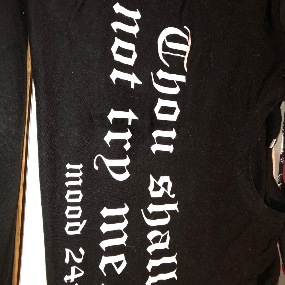 Men’s cotton t shirt.